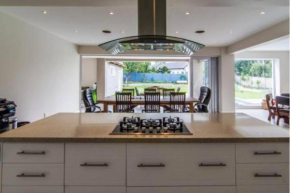 Modern 7 Bed Pool Villa
